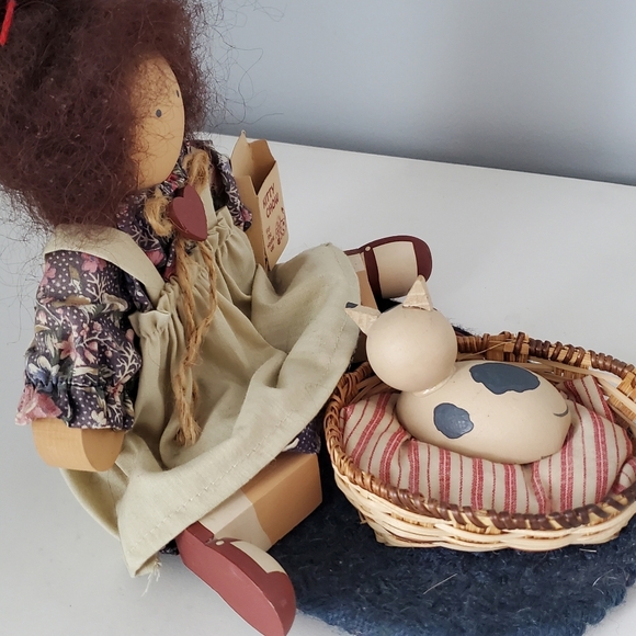 Lizzie High Handmade Wood Doll Figurine 1989 - Picture 5 of 7